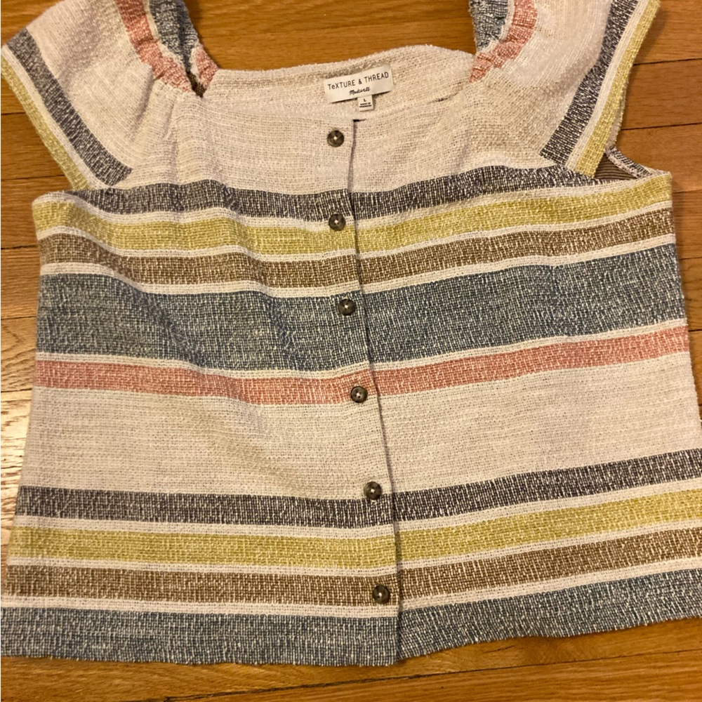 New, never worn Madewell texture and thread top.